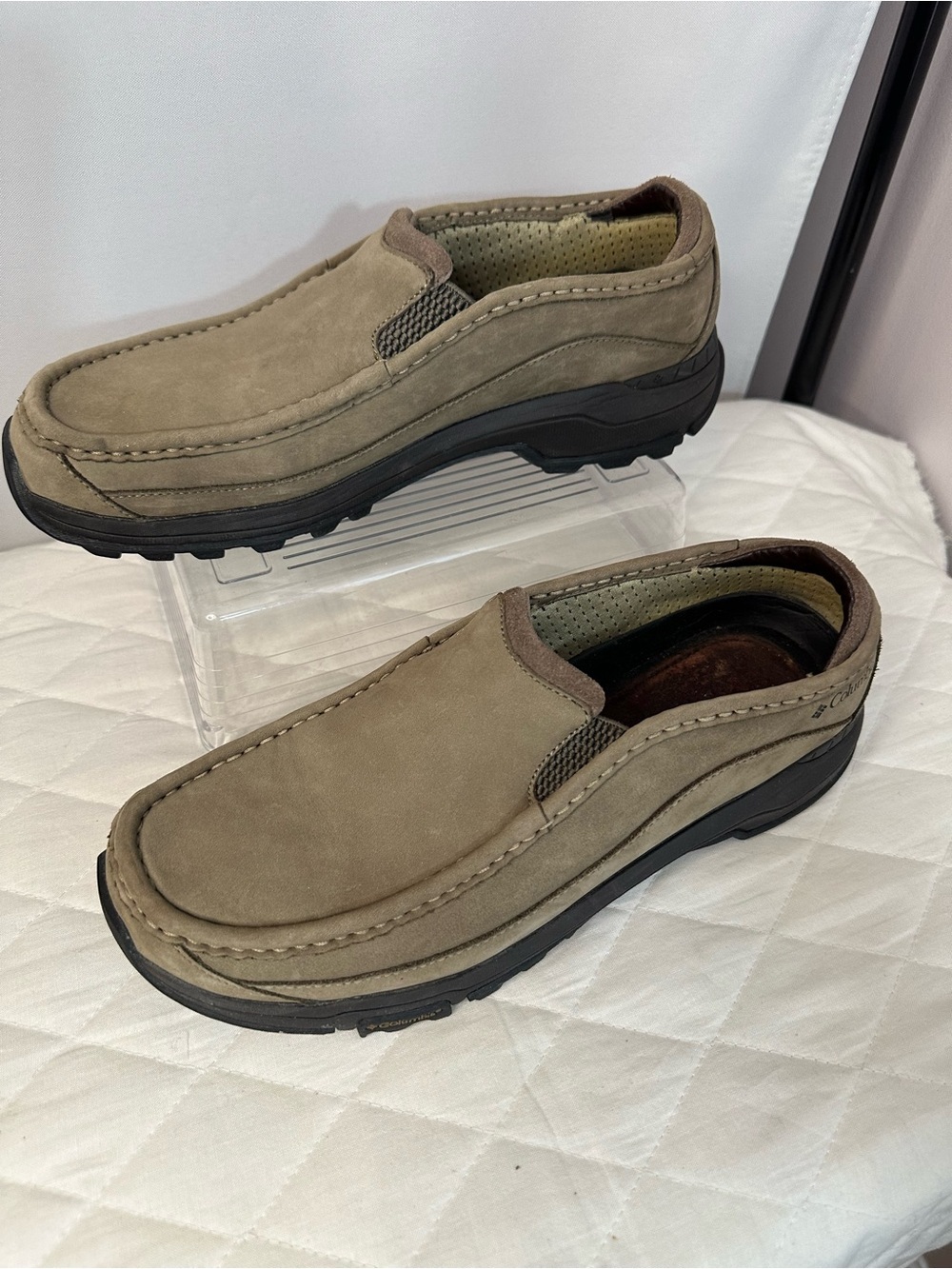 Columbia Men's Slip-On Casual Moc Toe Loafers in Taupe Size 8 Leather Suede